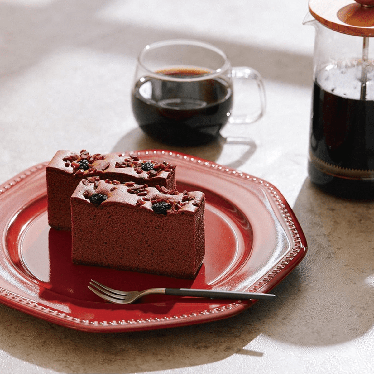 Fukusaya Signature Dutch Cake – Rich Cocoa, Walnuts & Raisins (10 Slices) - Tokyo Fresh Direct
