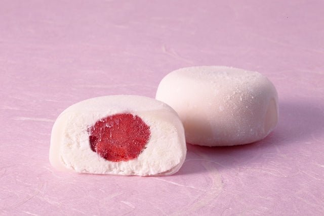 MOCHIMORE White Chocolate&Strawberry Mochi Ice Cream - Tokyo Fresh Direct