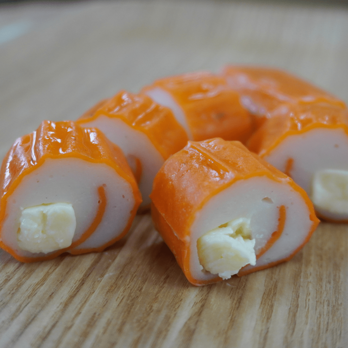 UMEKAMA Akamaki Traditional Japanese Sashimi Fish Cake Stick with Cheese - Tokyo Fresh Direct