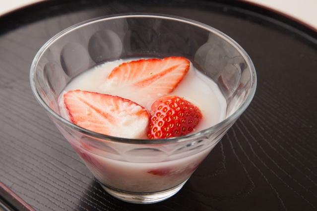 【Recipe】Amasake strawberry milk - Tokyo Fresh Direct