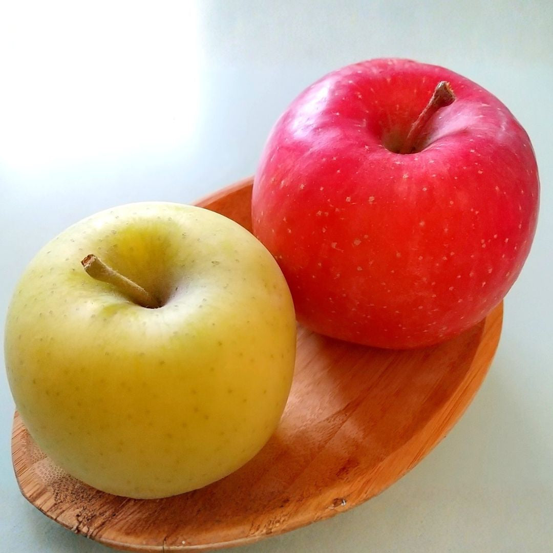 "Shinano Sweet & Shinano Gold (High Grade)", Nagano Shinano Trio - around 14° Brix natural sweetness (2pcs/600g+) | Delivery: 23th-27th Dec