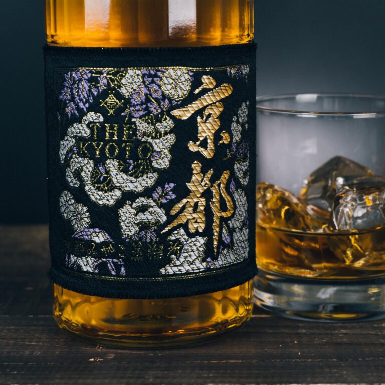KYOTOSHUZO The Kyoto Blended Whiskey Nishijin Ori Kuro Obi Alc.46% 700ml - Tokyo Fresh Direct
