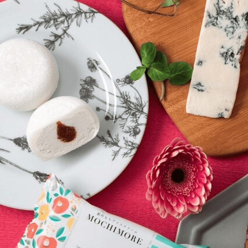 MOCHIMORE Gorgonzola Cheese & Caramel Apple Mochi Icecream